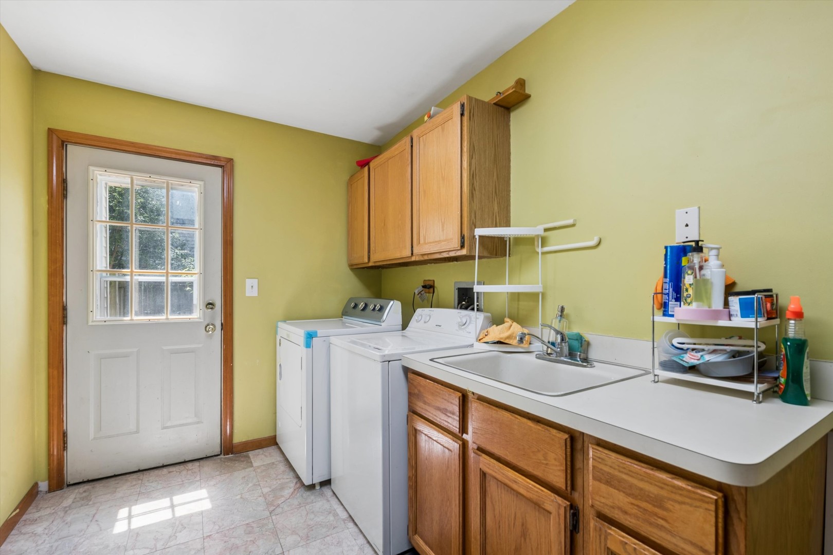 2142 North Summit Street Wheaton, IL 60187 - Photo 28 of 35 a utility room with dryer and washer