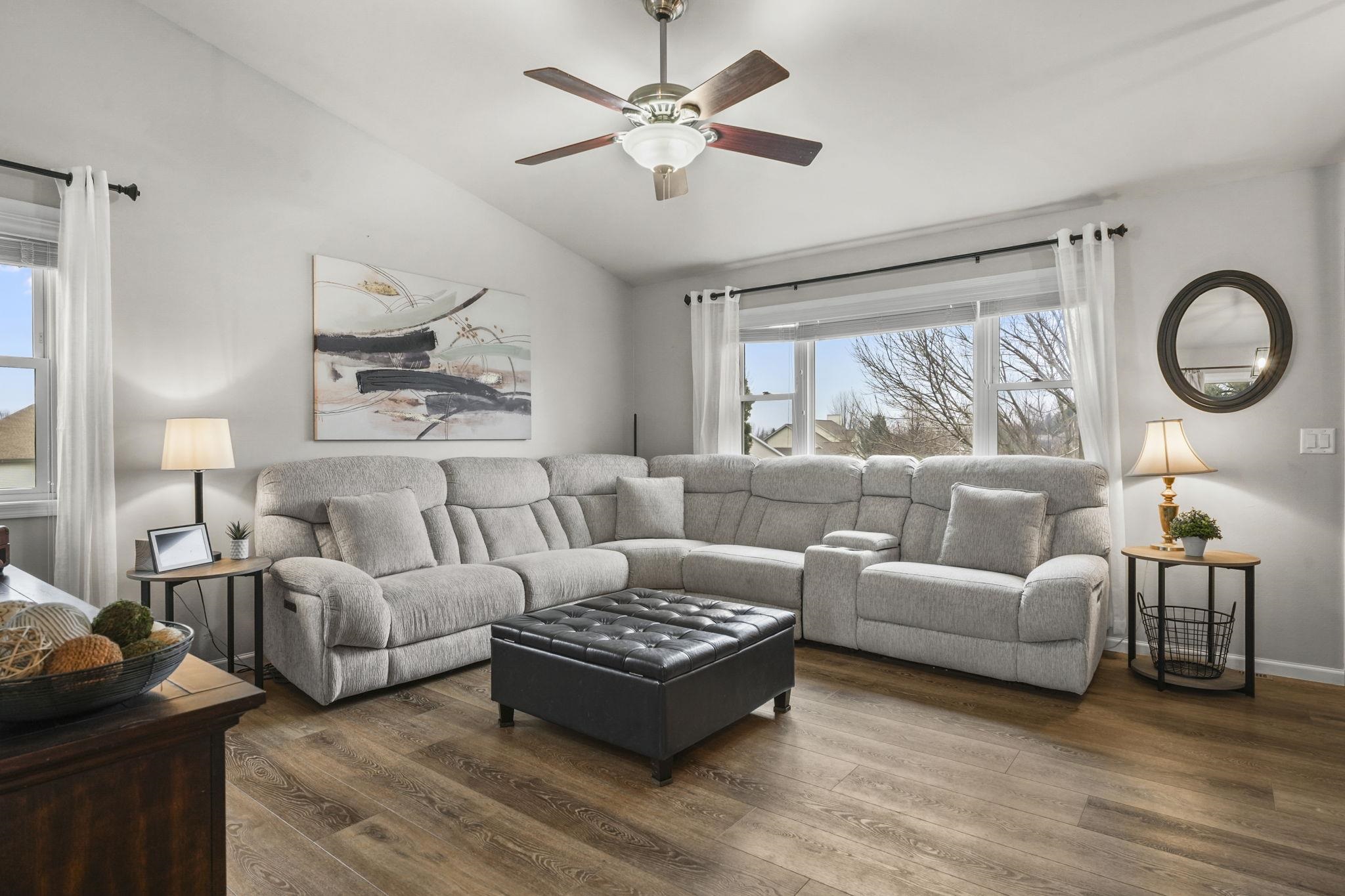 3266 Box Hill Road Sun Prairie, WI 53590 - Photo 5 of 43
