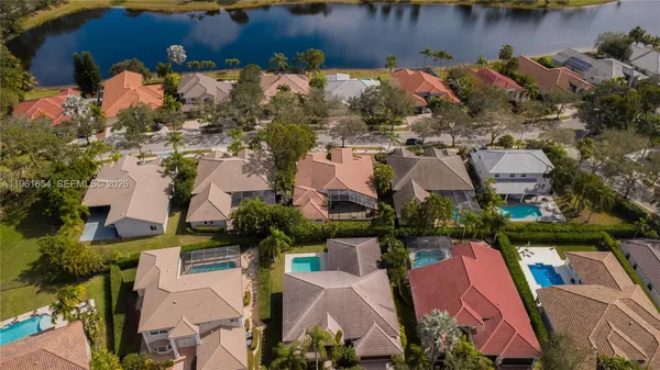 $1,149,000 | 2621 Oakbrook Lane, Weston, FL 33332