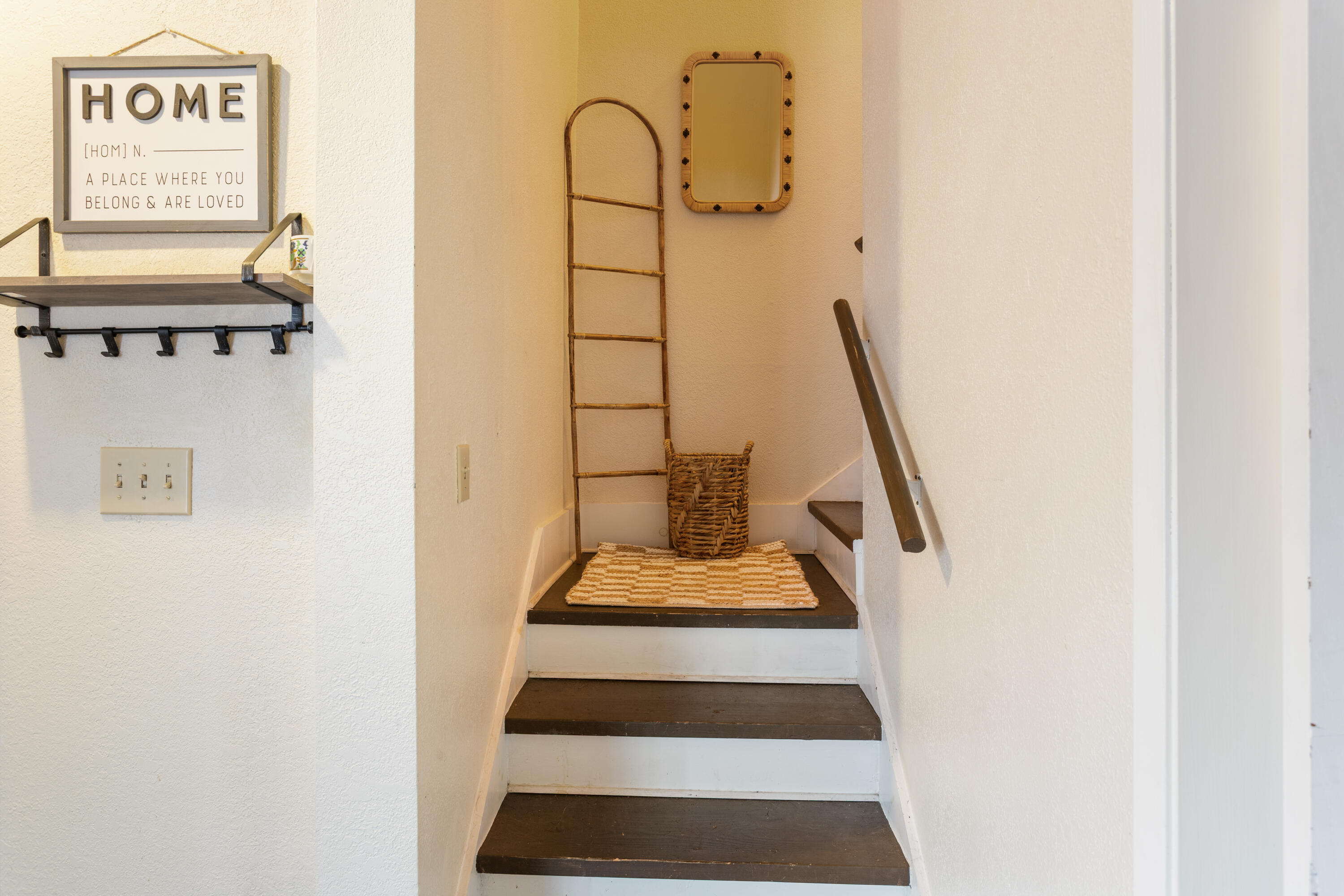 771 Flower Ash Lane Redding, CA 96003 - Photo 14 of 24 a view of entryway