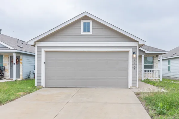 $1,500 | 6562 Runaway Row, Converse, TX 78109