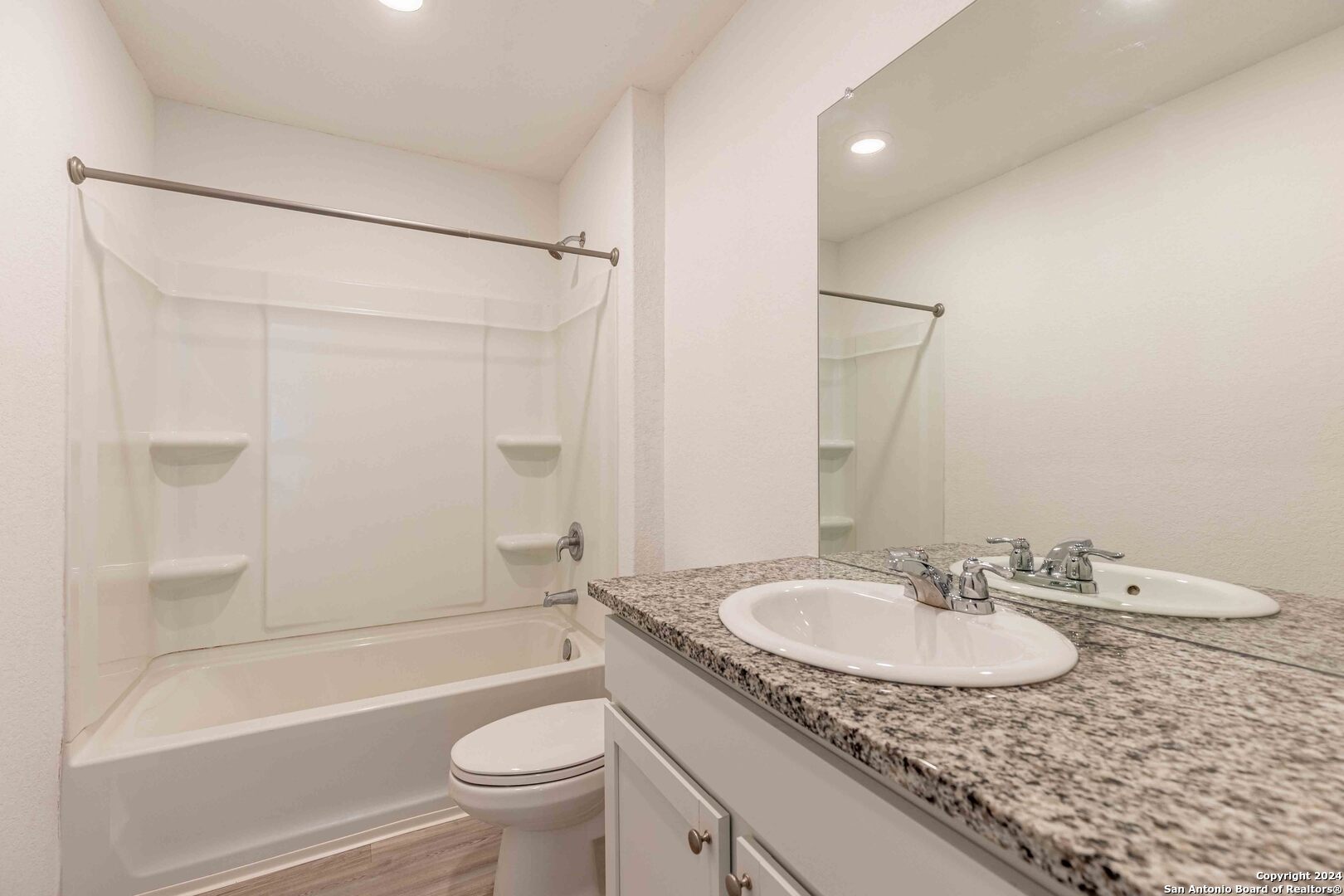 6562 Runaway Row Converse, TX 78109 - Photo 17 of 27