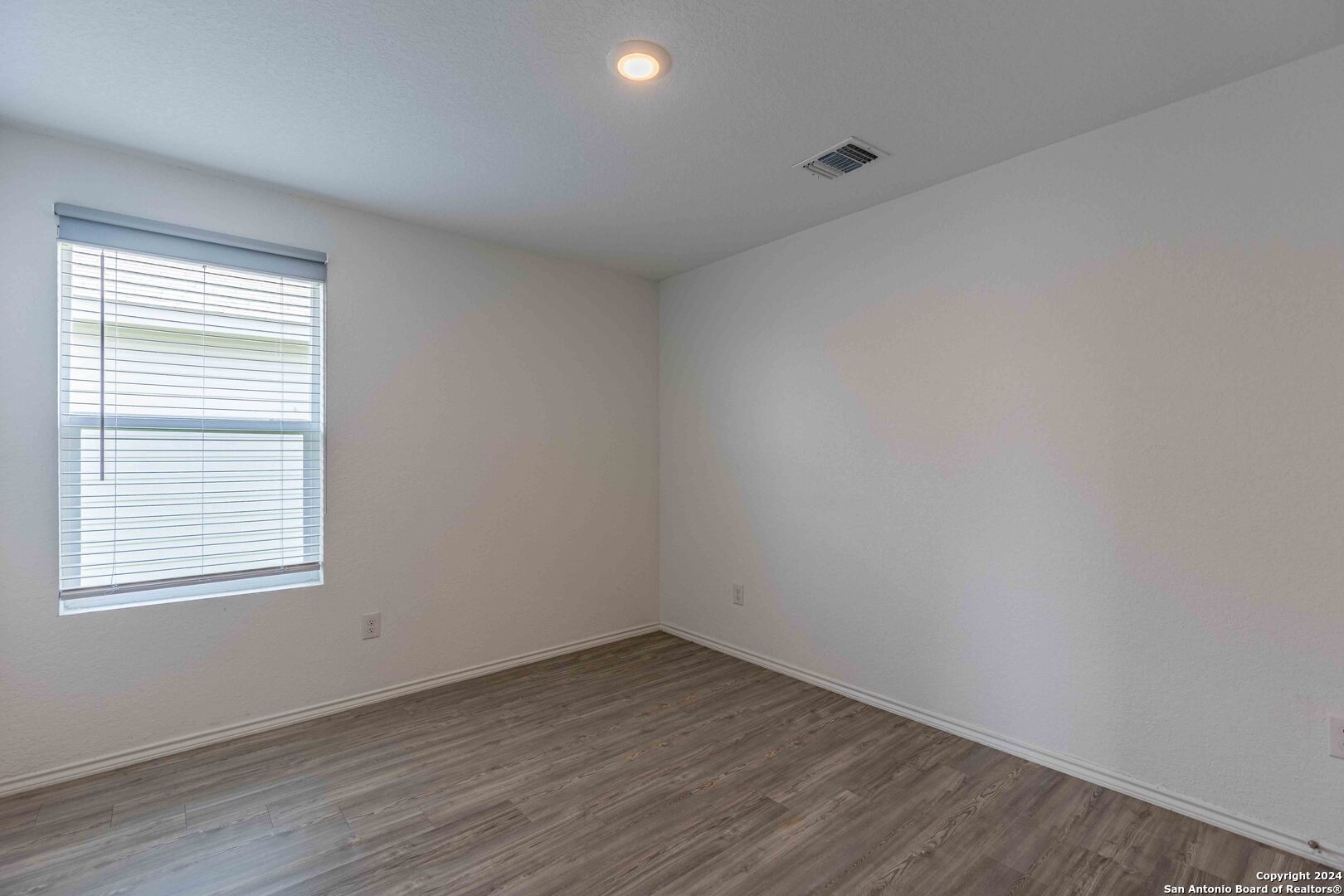 6562 Runaway Row Converse, TX 78109 - Photo 22 of 27