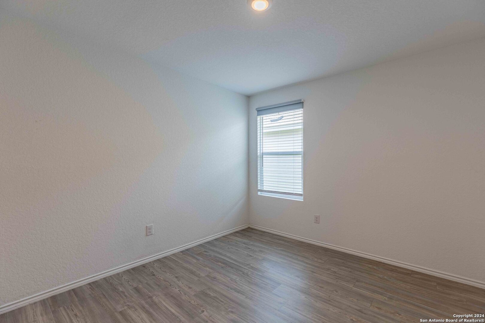 6562 Runaway Row Converse, TX 78109 - Photo 23 of 27