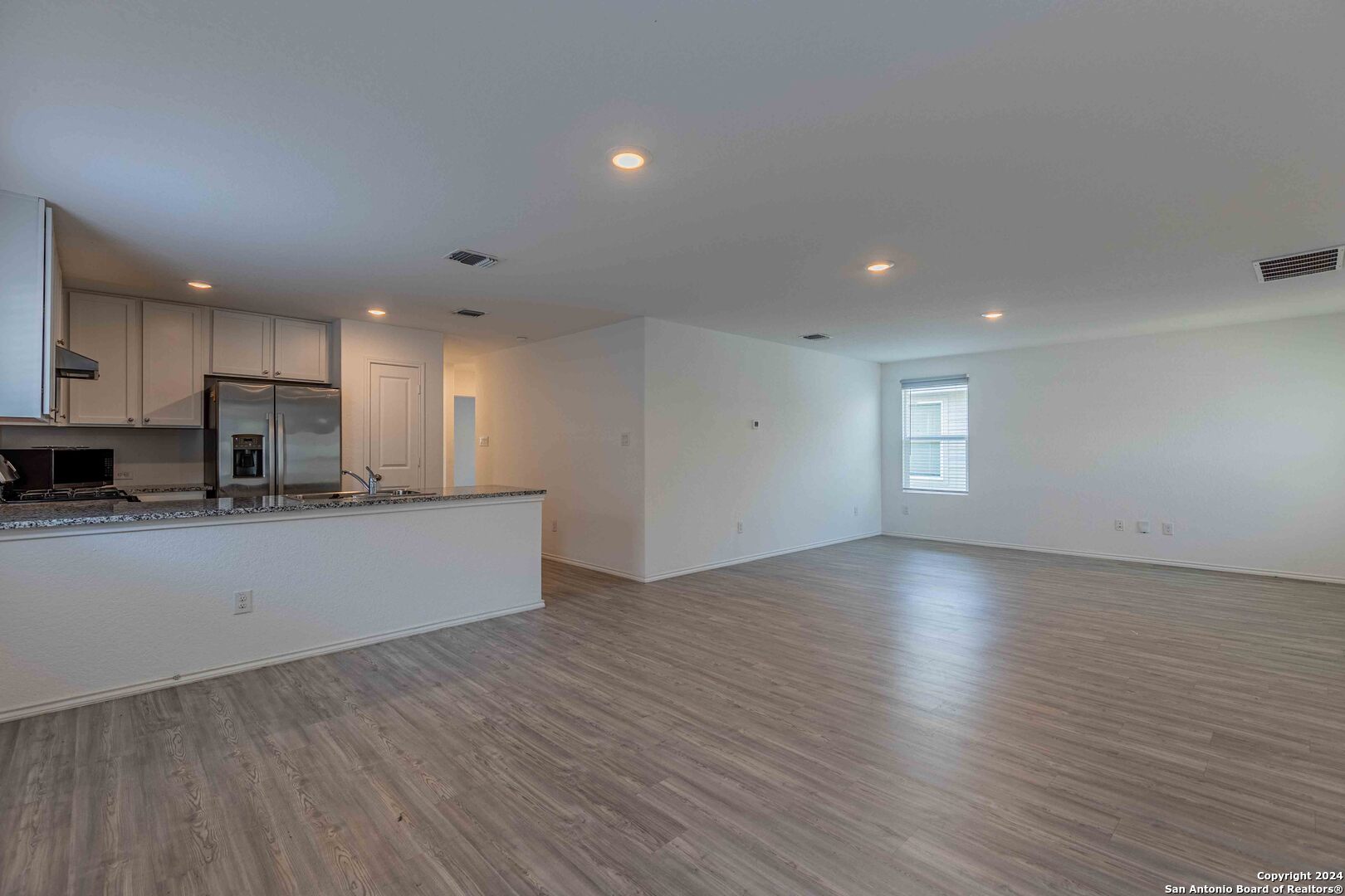 6562 Runaway Row Converse, TX 78109 - Photo 5 of 27