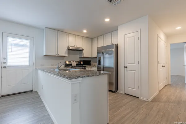 $1,500 | 6562 Runaway Row, Converse, TX 78109