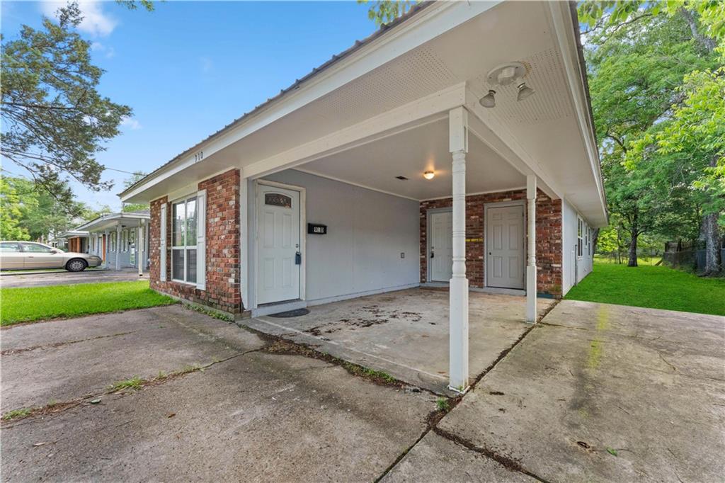 910 South Holly Street Hammond, LA 70403 - Photo 2 of 15
