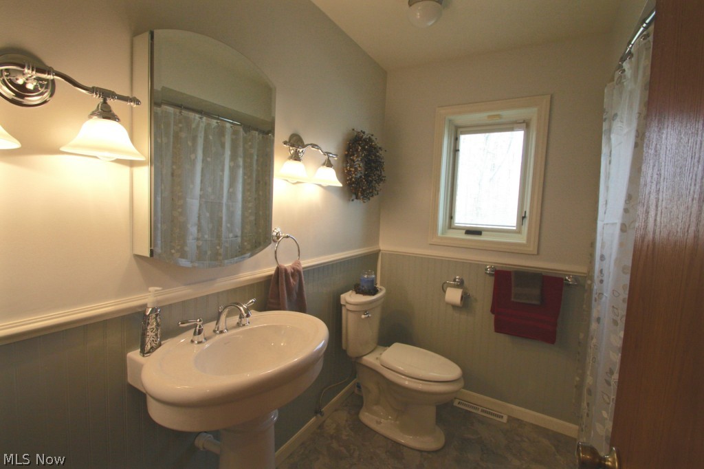 16440 Valley Road Chagrin Falls, OH 44023 - Photo 14 of 24 Gallery Image 14
