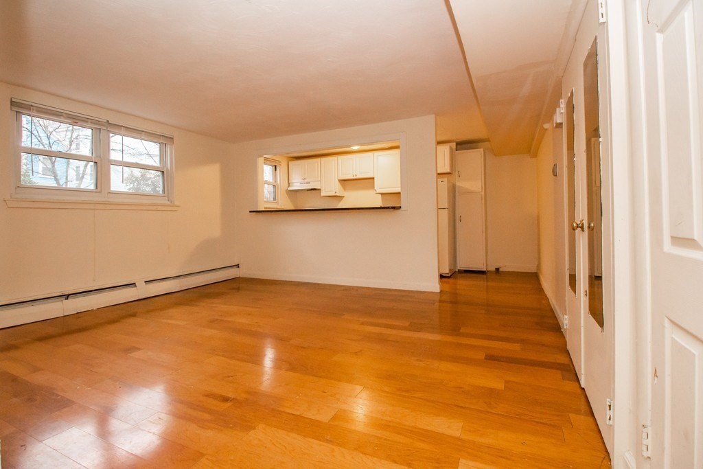 95 Chestnut Street, Unit 1B Brookline, MA 02445 - Photo 3 of 7