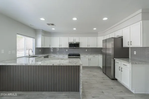 $3,595 | 6326 West El Cortez Place, Phoenix, AZ 85083