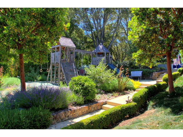140 Eleanor Drive Woodside, CA 94062 - Photo 13 of 18 a backyard of a house with lots of green space
