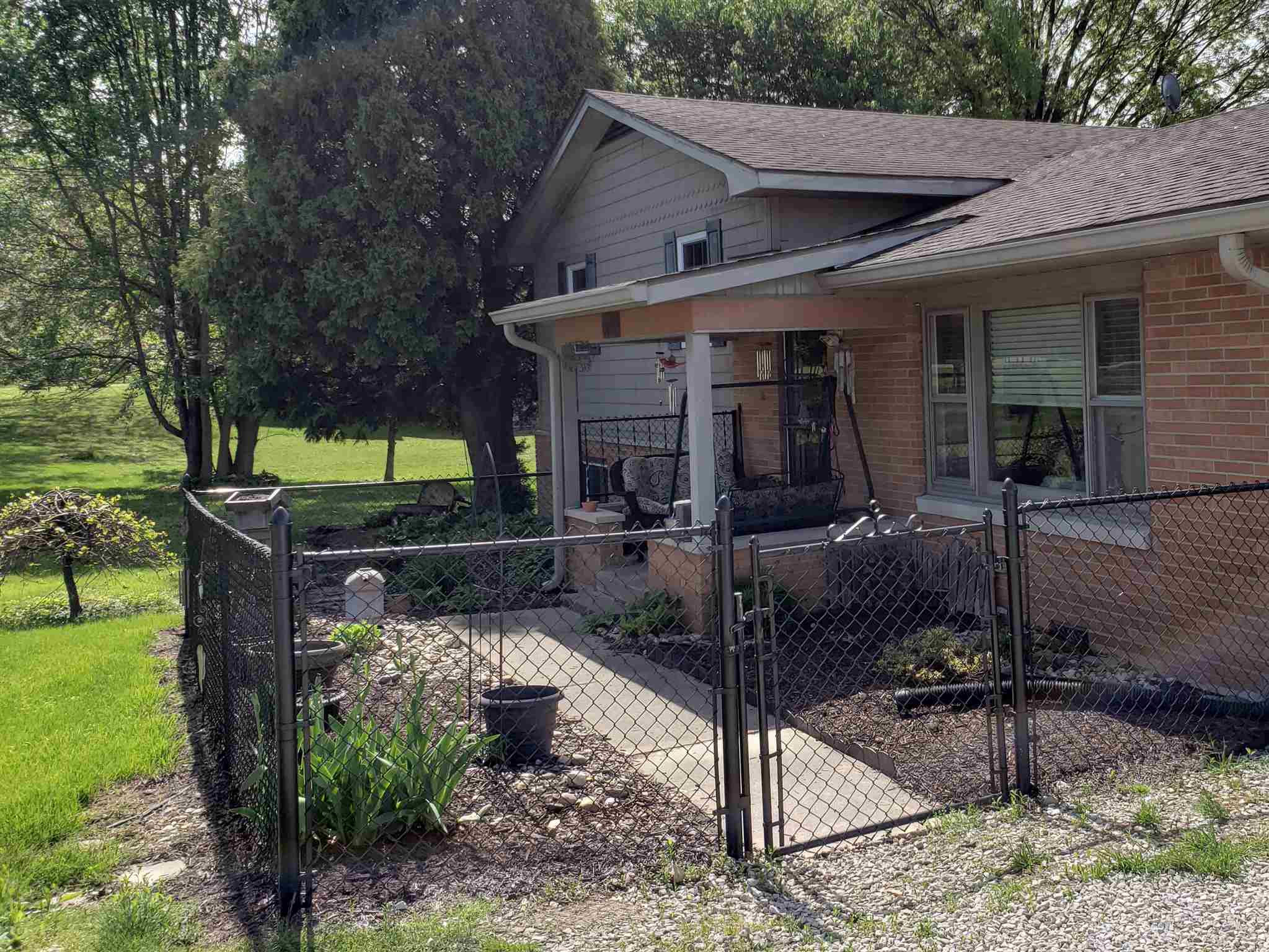 4555 West Woodyard Road Bloomington, IN 47404 - Photo 4 of 29
