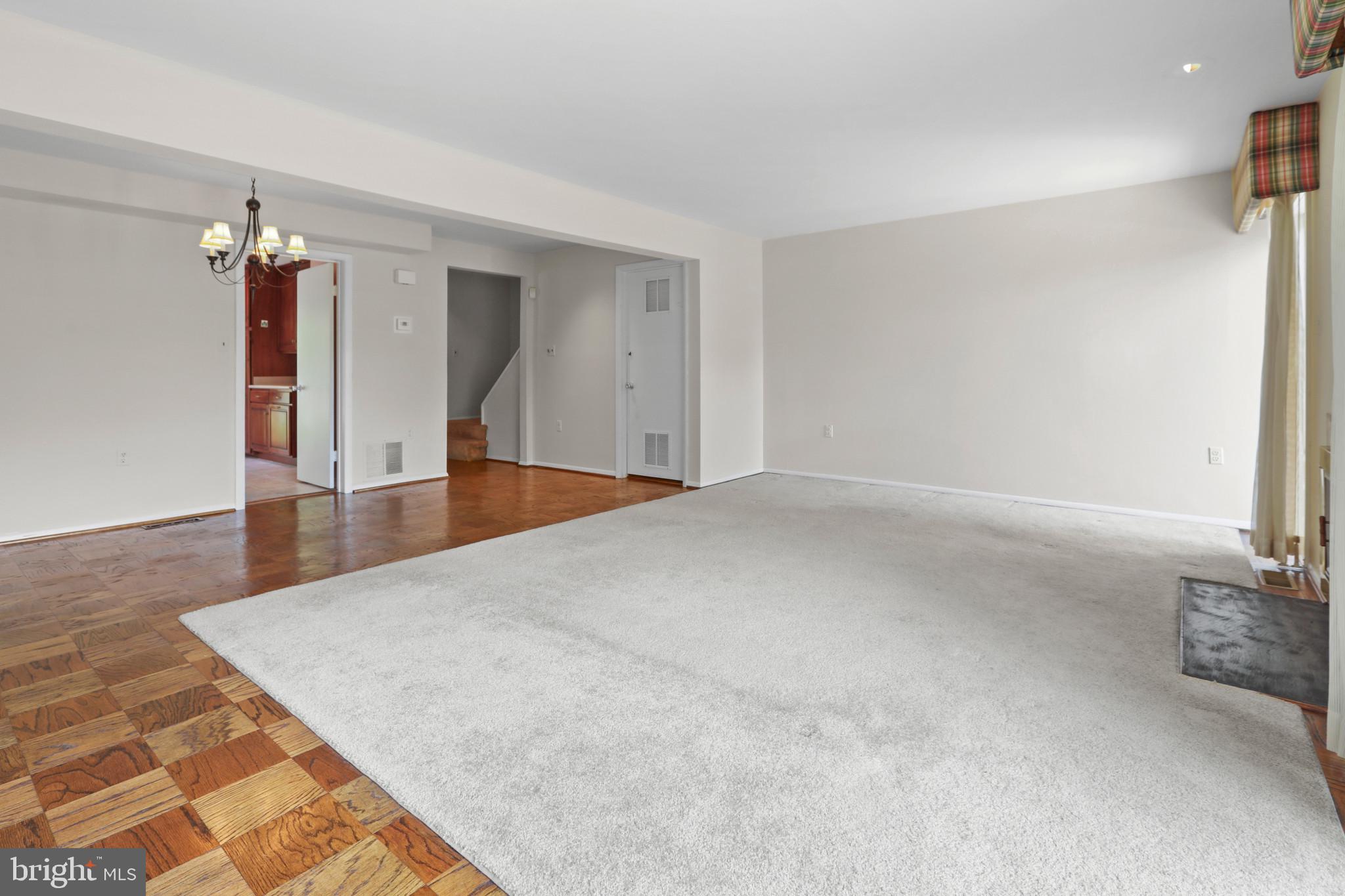 1989 Greenberry Road Baltimore, MD 21209 - Photo 13 of 35 Gallery Image 13