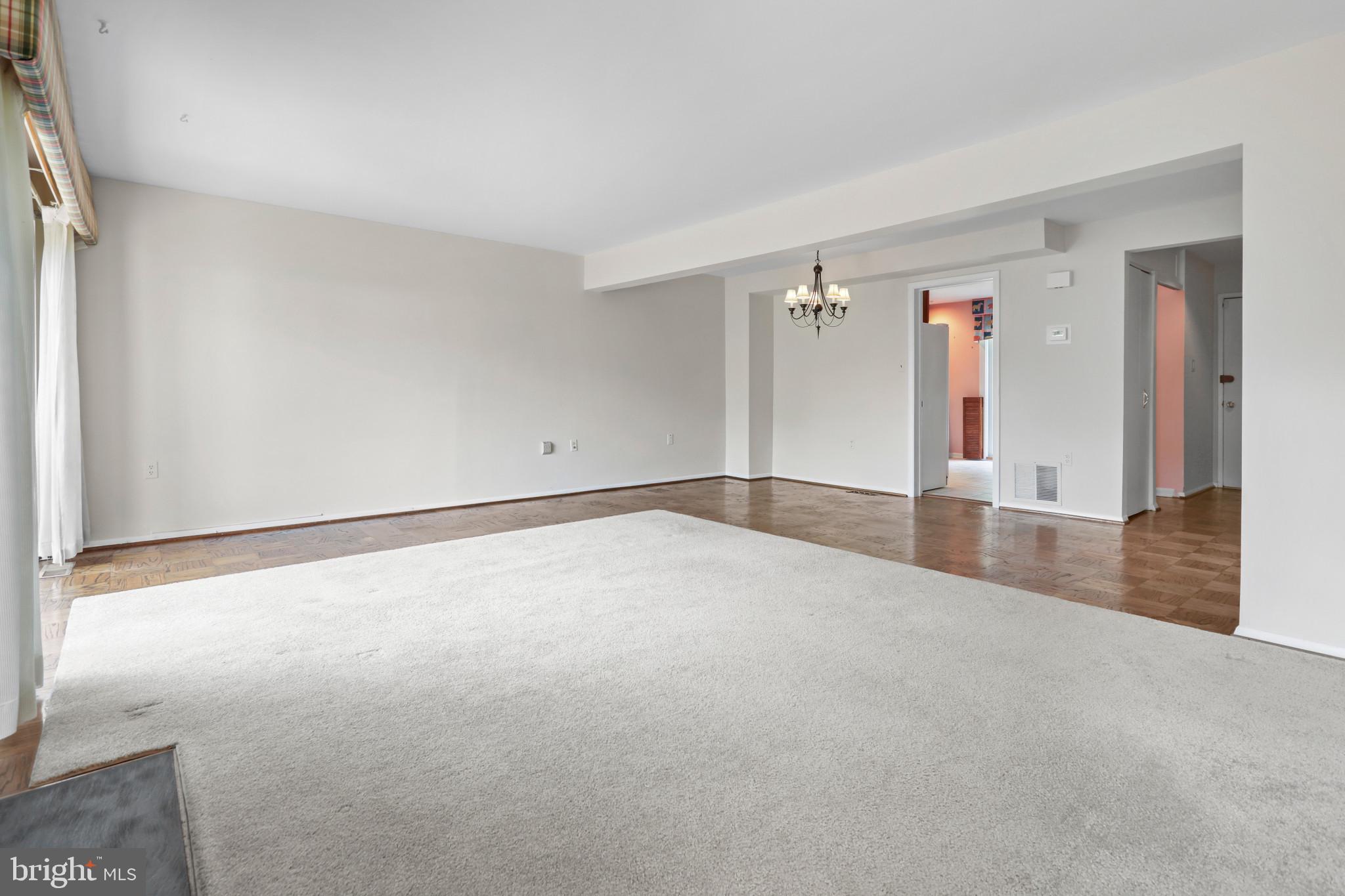 1989 Greenberry Road Baltimore, MD 21209 - Photo 14 of 35 Gallery Image 14