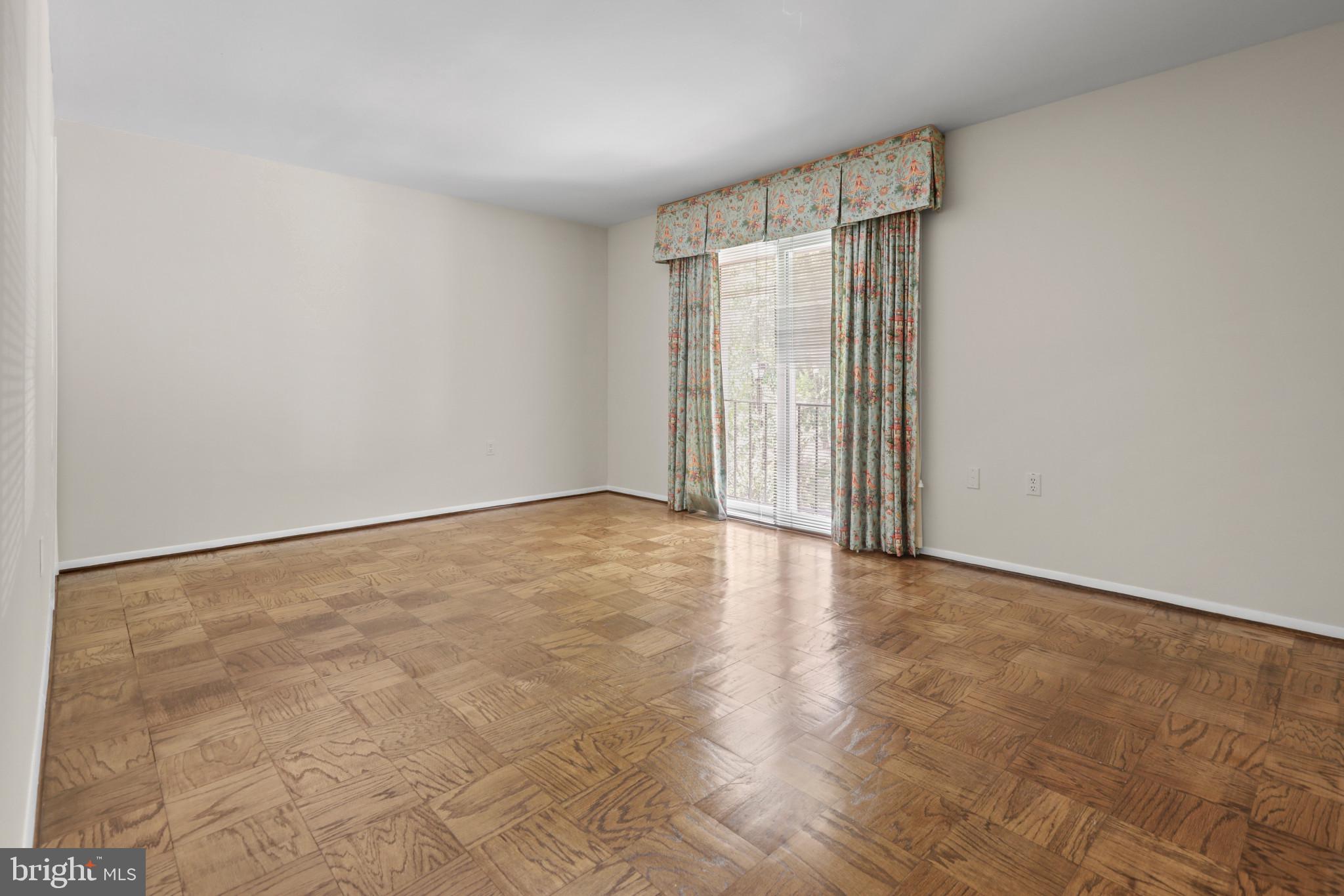 1989 Greenberry Road Baltimore, MD 21209 - Photo 17 of 35 Gallery Image 17