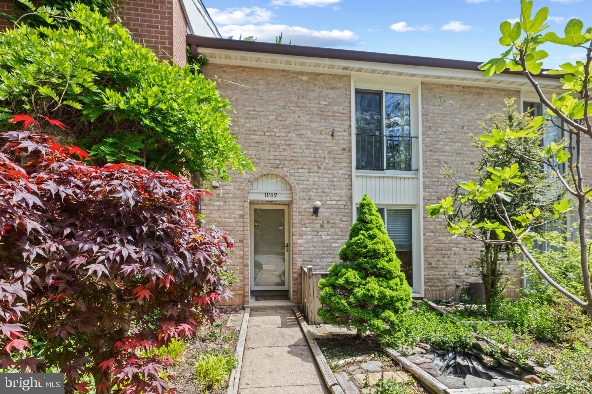1989 Greenberry Road Baltimore, MD 21209 - Photo 2 of 35 Gallery Image 2