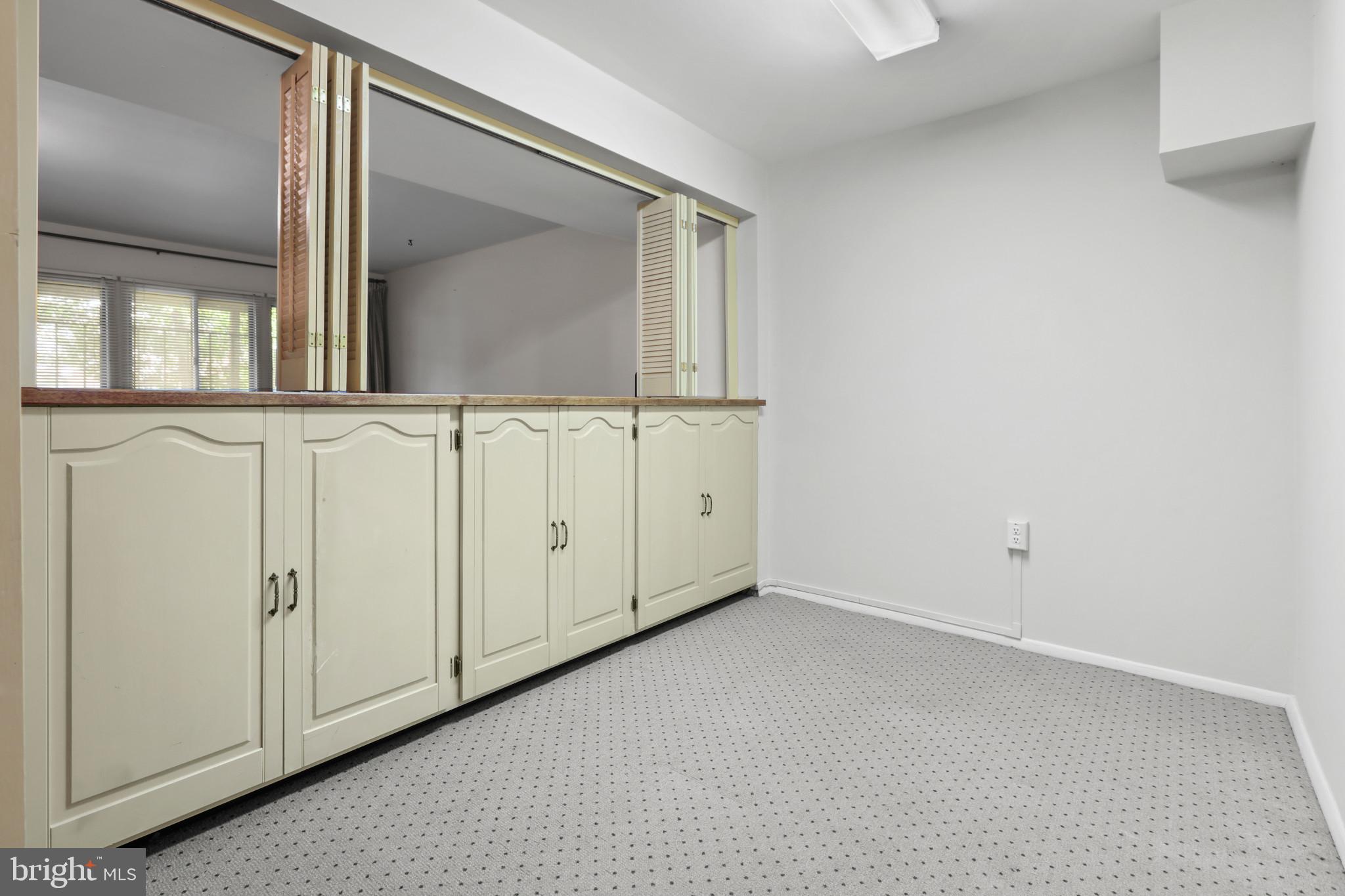 1989 Greenberry Road Baltimore, MD 21209 - Photo 27 of 35 Gallery Image 27