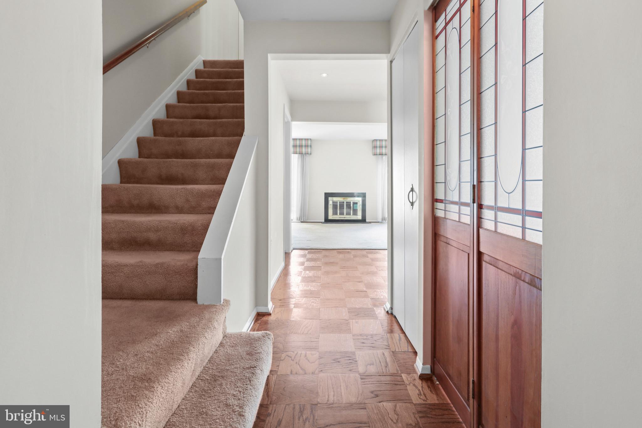 1989 Greenberry Road Baltimore, MD 21209 - Photo 6 of 35 Gallery Image 6