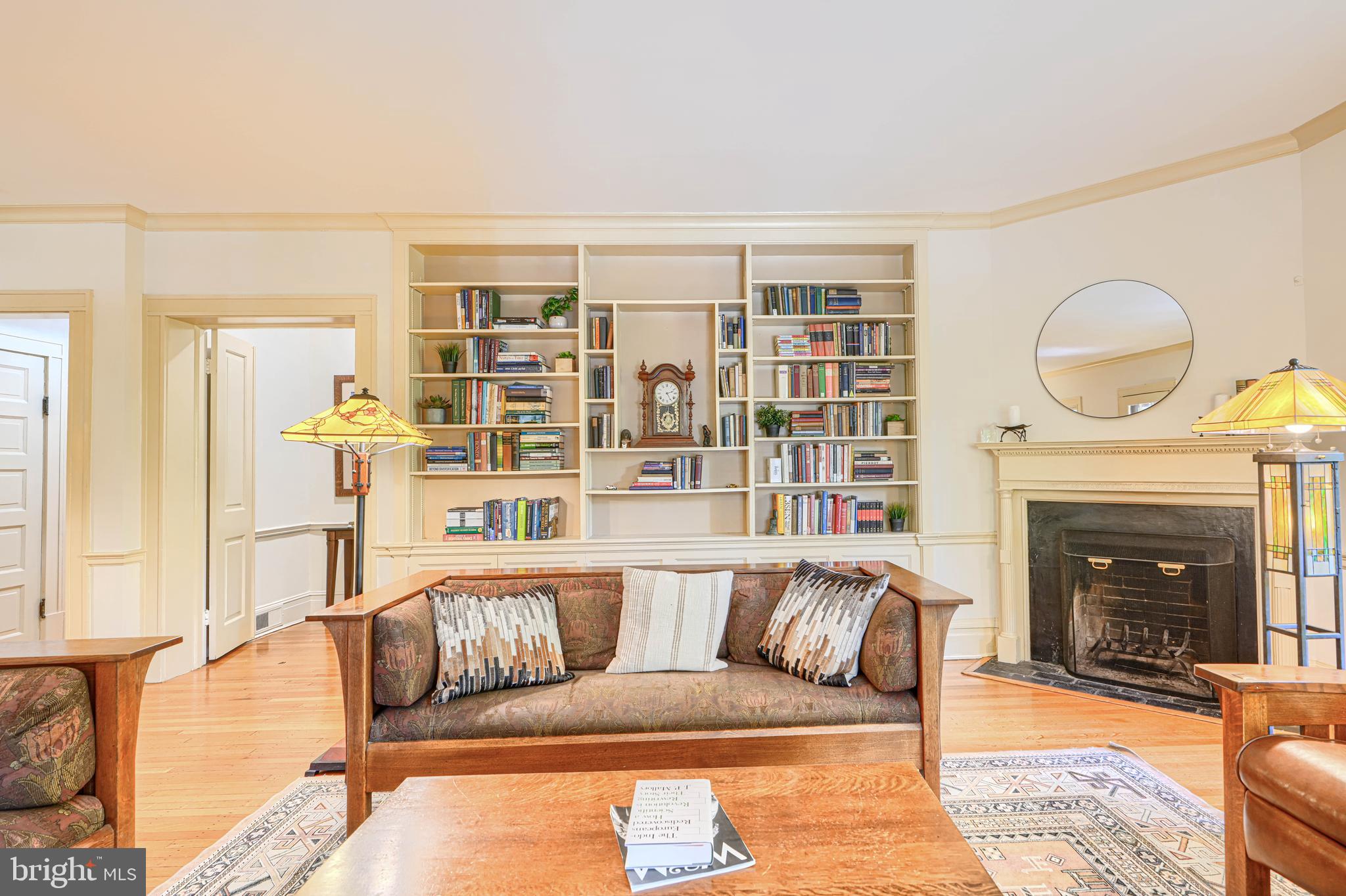 207 Hawthorn Road Baltimore, MD 21210 - Photo 26 of 123 Beautifully crafted bookshelf - a focal point!