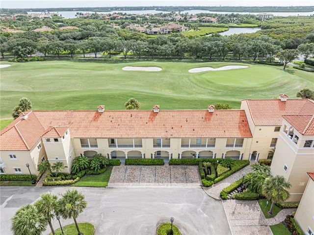 $245,000 | 5010 Harmony Circle, Unit 203, Vero Beach, FL 32967