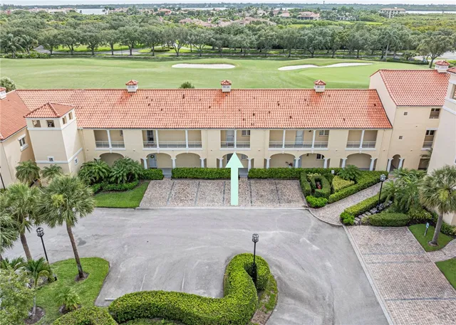 $245,000 | 5010 Harmony Circle, Unit 203, Vero Beach, FL 32967