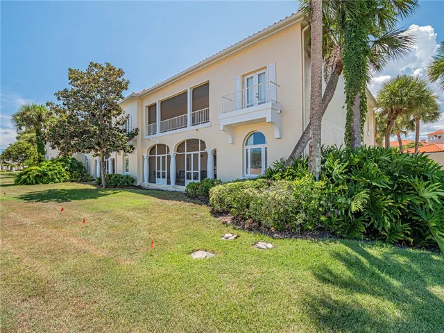 $245,000 | 5010 Harmony Circle, Unit 203, Vero Beach, FL 32967