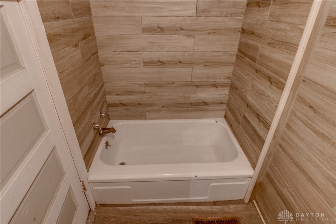 238 Chestnut Avenue Springfield, OH 45503 - Photo 12 of 41 Gallery Image 12
