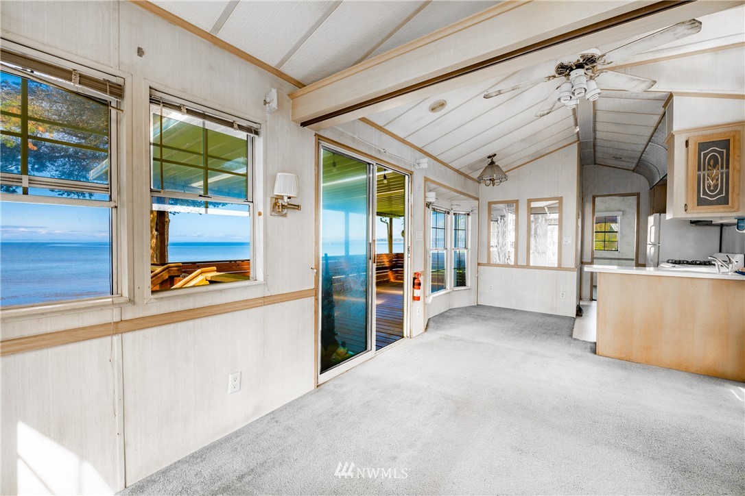 3237 Robertson Road Bellingham, WA 98226 - Photo 11 of 22 Gallery Image 11