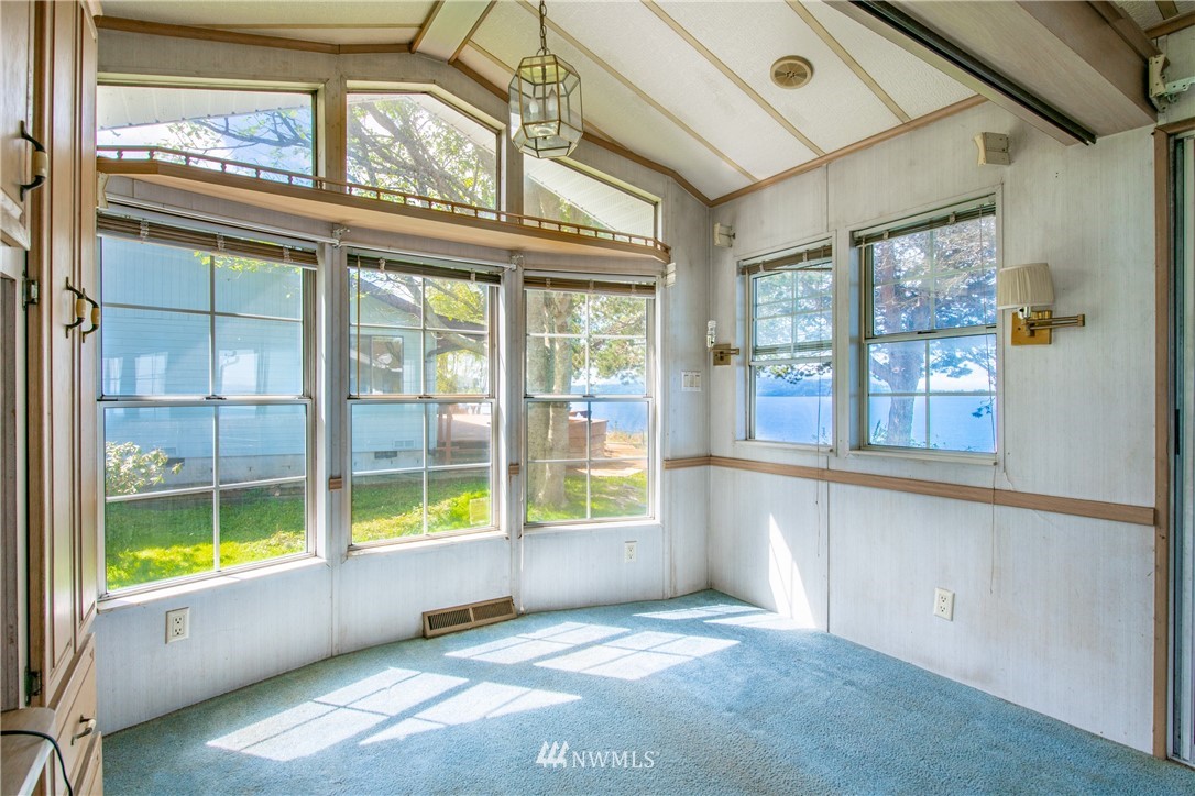 3237 Robertson Road Bellingham, WA 98226 - Photo 9 of 22 Gallery Image 9