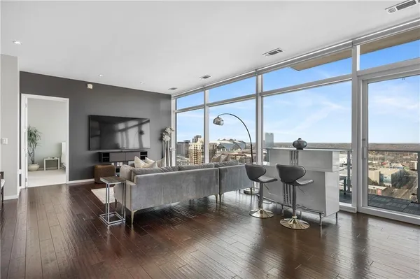 $5,000 | 45 Ivan Allen Jr Boulevard Northwest, Unit 2603, Atlanta, GA 30308