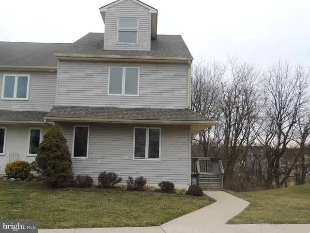 $2,650 | 404 Pinebrooke Circle, Unit 404, Downingtown, PA 19335