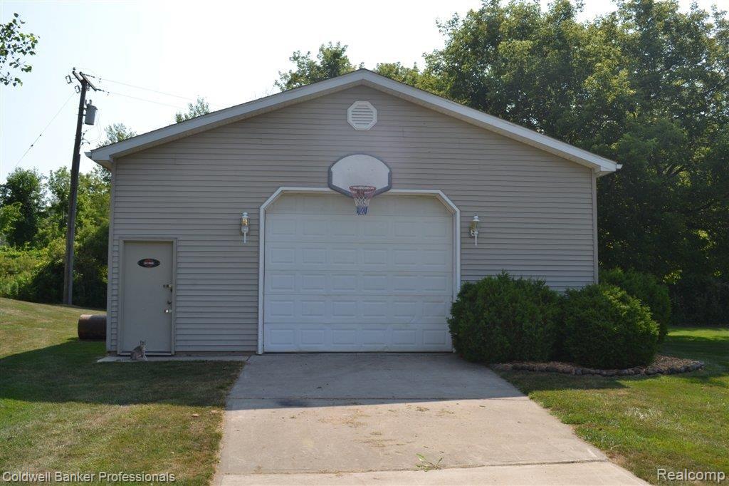 4150 Briggs Road Otter Lake, MI 48464 - Photo 3 of 19 022.JPG