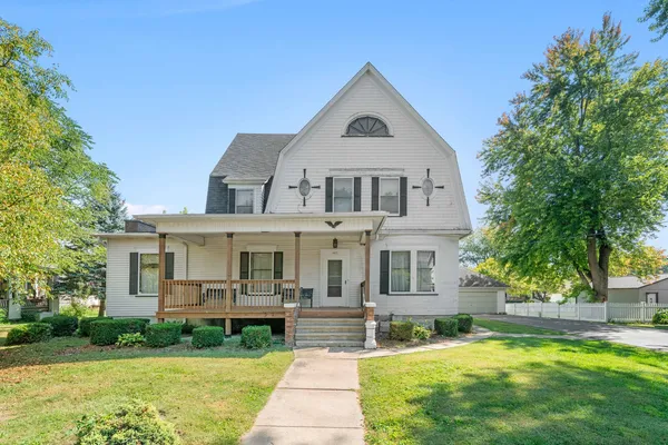 $212,500 | 407 South Ottawa Street, Earlville, IL 60518