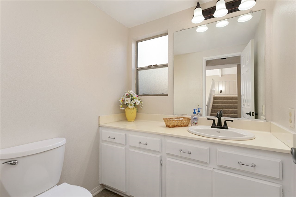1925 Elm Ridge Drive Vista, CA 92081 - Photo 16 of 25