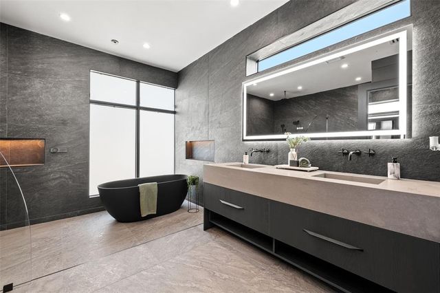 $3,150,000 | 730 Alda Way Northeast, St. Petersburg, FL 33704