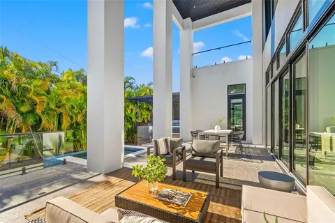 $3,150,000 | 730 Alda Way Northeast, St. Petersburg, FL 33704