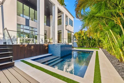 $3,150,000 | 730 Alda Way Northeast, St. Petersburg, FL 33704