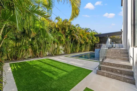 $3,150,000 | 730 Alda Way Northeast, St. Petersburg, FL 33704