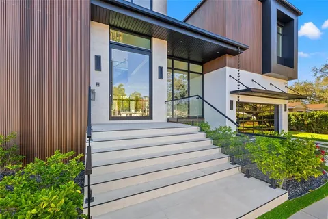a view of entryway and hall