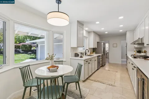 $1,695,000 | 263 Tharp Drive, Moraga, CA 94556