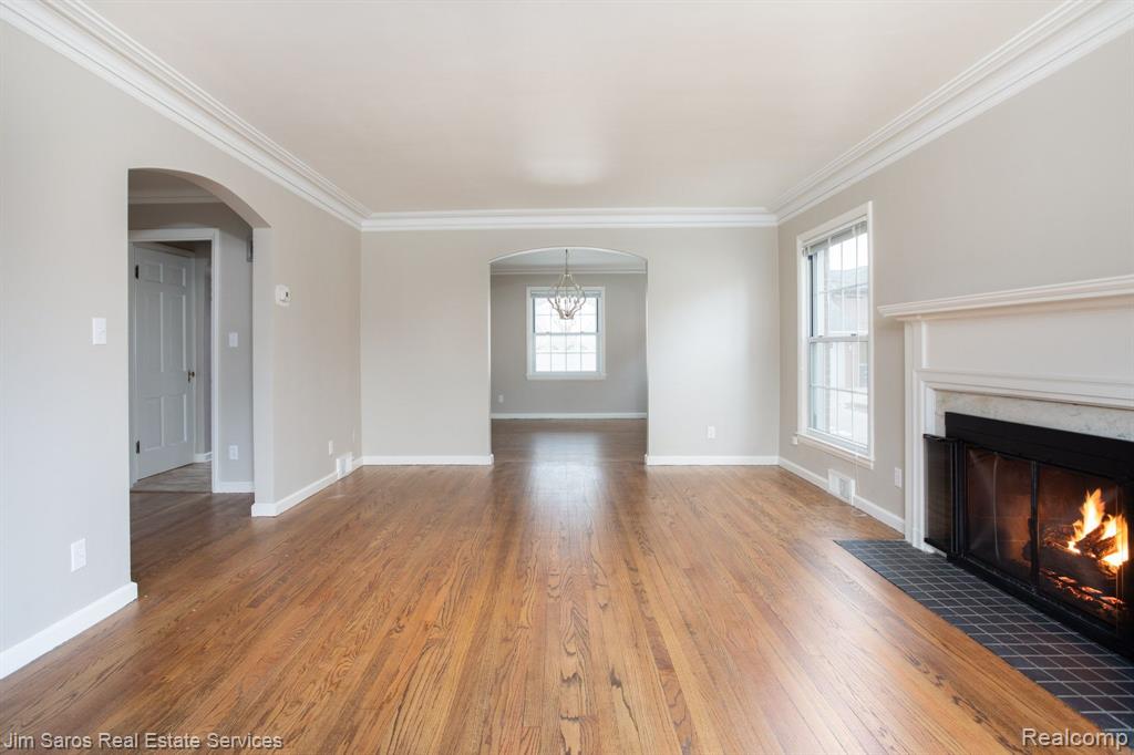 661 Neff Road Grosse Pointe, MI 48230 - Photo 2 of 9