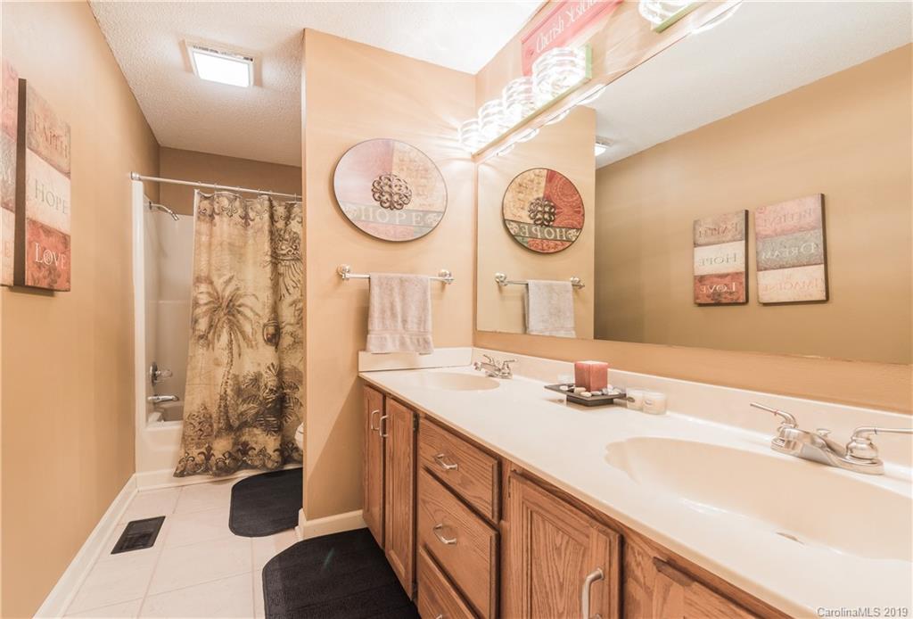 3912 Sandy Point Road, Unit 14 York, SC 29745 - Photo 13 of 36 Gallery Image 13
