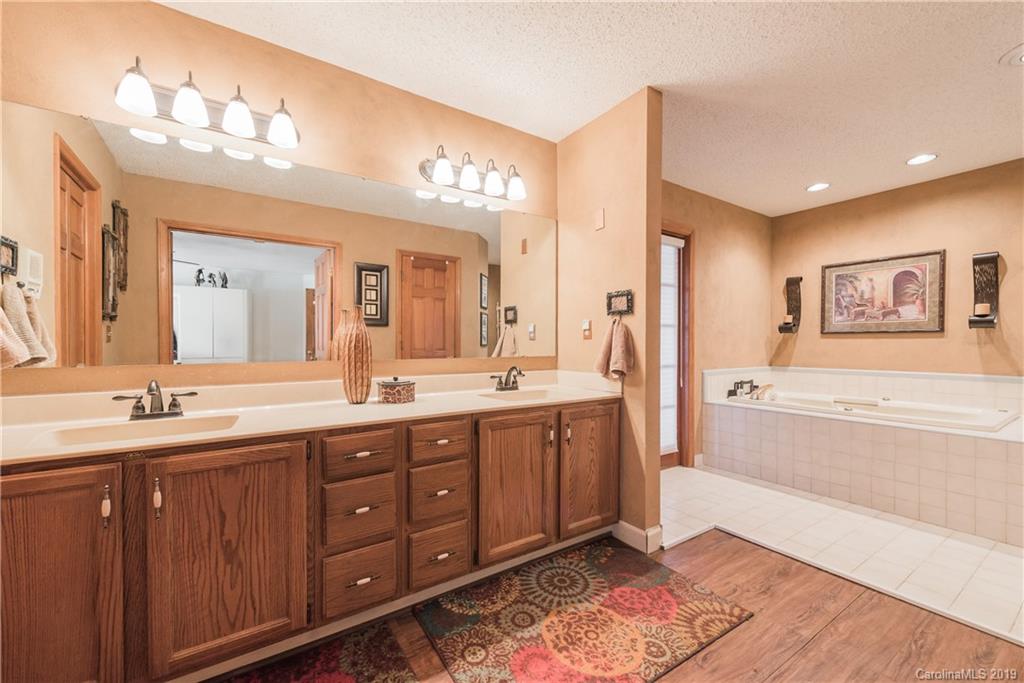 3912 Sandy Point Road, Unit 14 York, SC 29745 - Photo 15 of 36 Gallery Image 15
