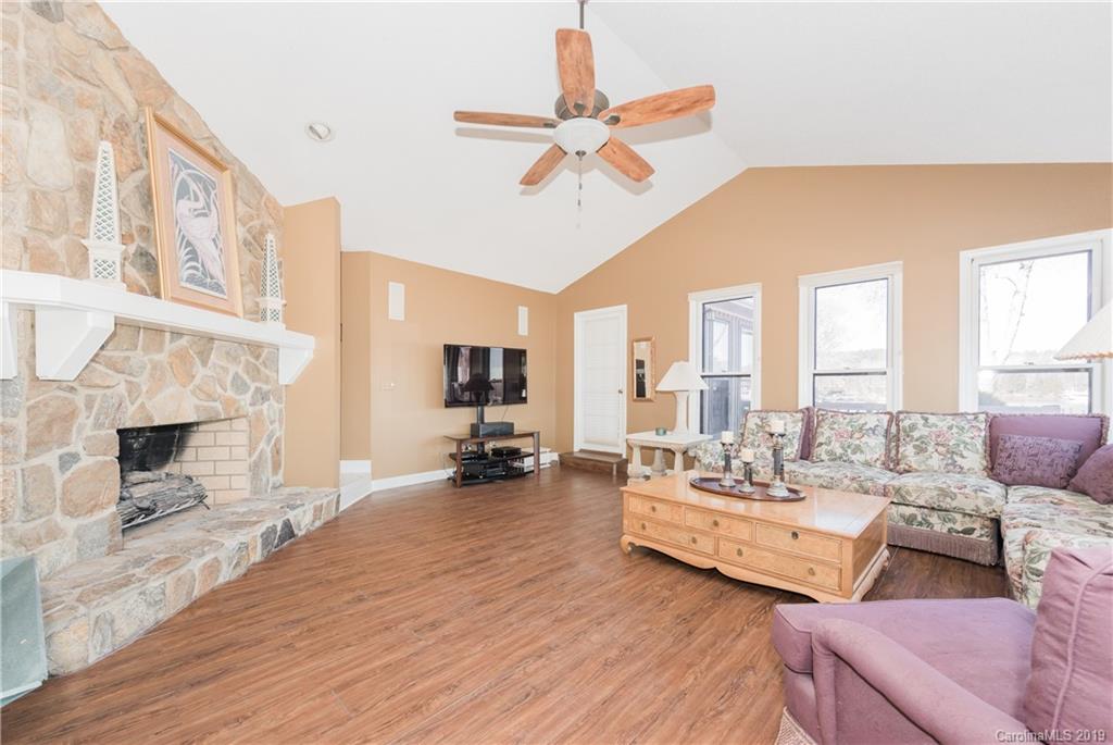 3912 Sandy Point Road, Unit 14 York, SC 29745 - Photo 6 of 36 Gallery Image 6