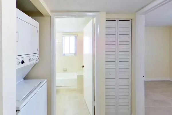 $2,150 | 2020 Northwest 119th Street, Unit 1121, Miami, FL 33167