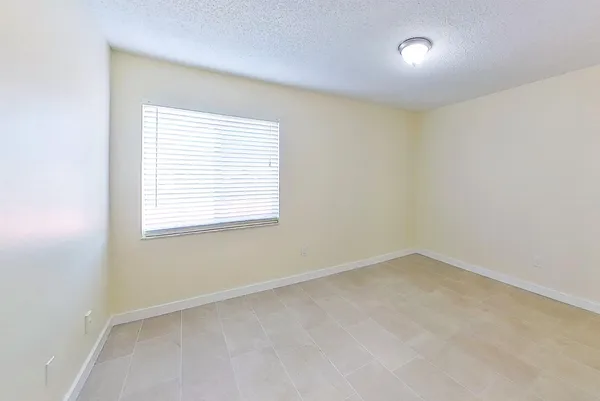 $2,150 | 2020 Northwest 119th Street, Unit 1121, Miami, FL 33167