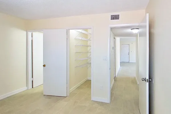 $2,150 | 2020 Northwest 119th Street, Unit 1121, Miami, FL 33167