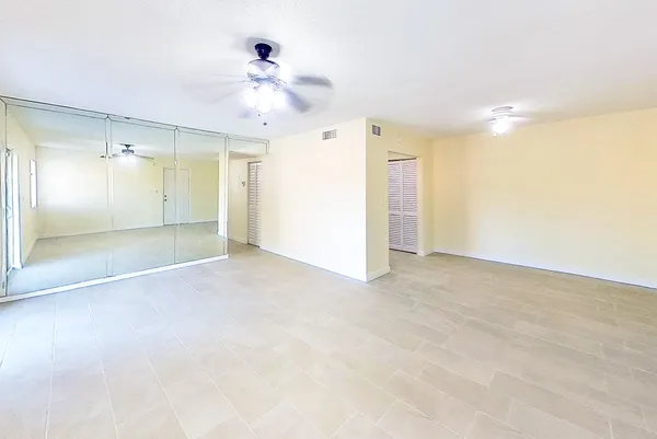 $2,150 | 2020 Northwest 119th Street, Unit 1121, Miami, FL 33167