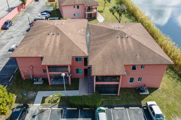 $2,150 | 2020 Northwest 119th Street, Unit 1121, Miami, FL 33167