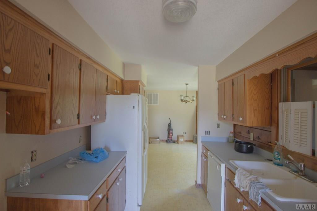 150 Sand Hills Road Camden, NC 27921 - Photo 8 of 31